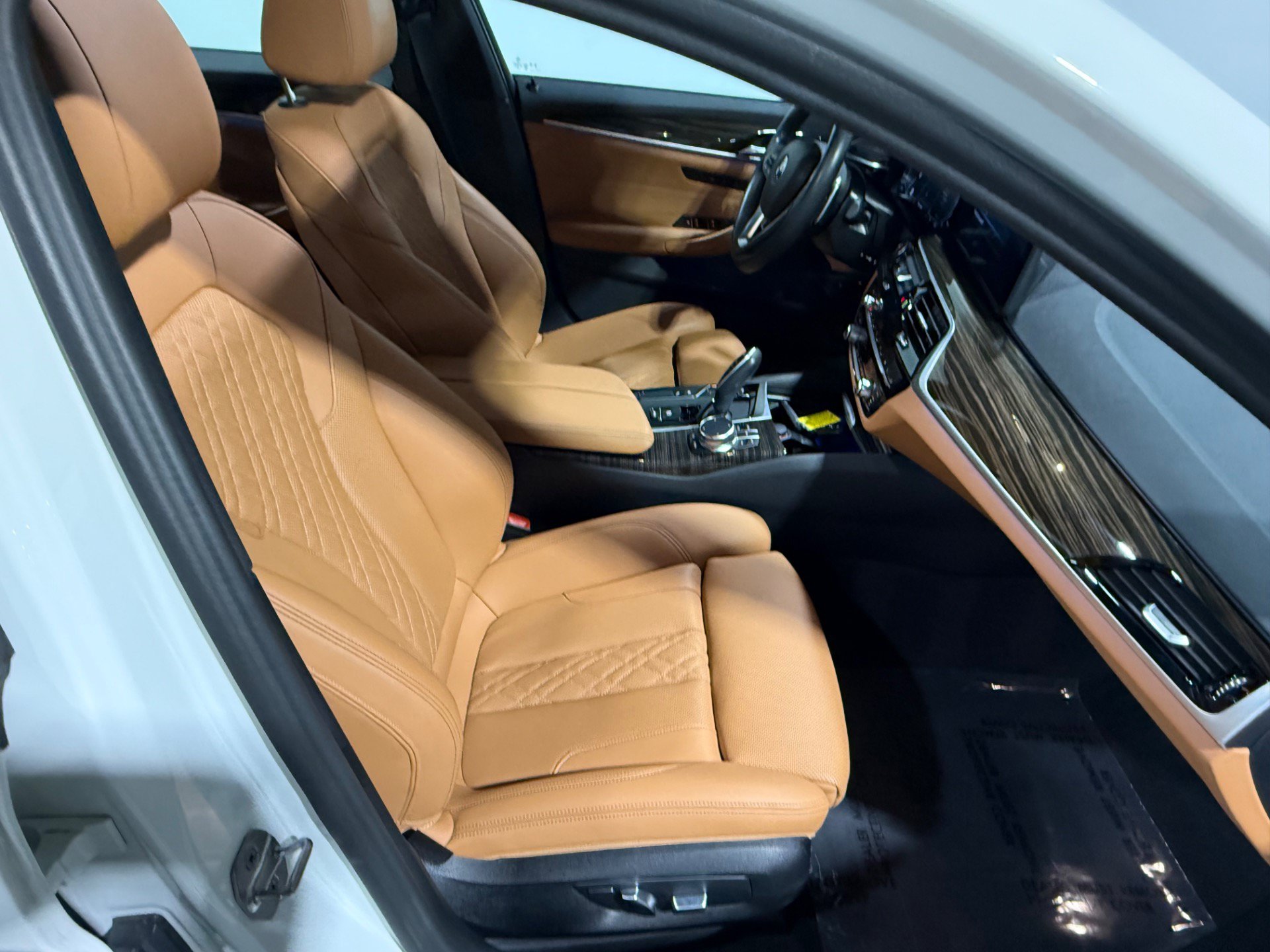 Used 2023 BMW 530e xDrive w/ Convenience Package AWD/4WD image 44