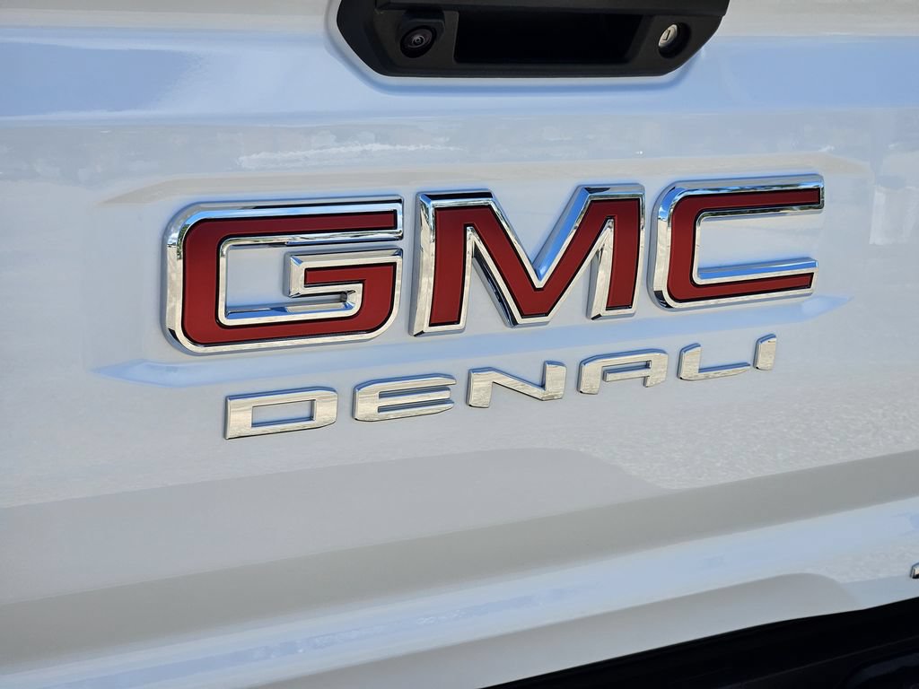 New 2026 GMC Canyon Denali AWD/4WD image 8