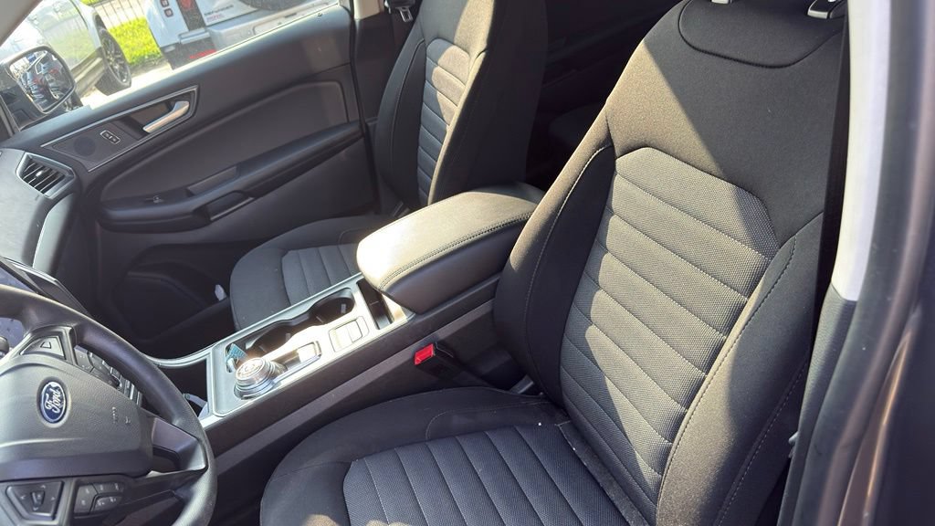 Certified 2024 Ford Edge SE w/ Black Appearance Package AWD/4WD image 11