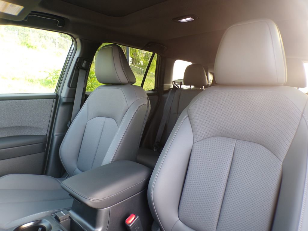 New 2026 Subaru Outback Limited AWD/4WD image 10