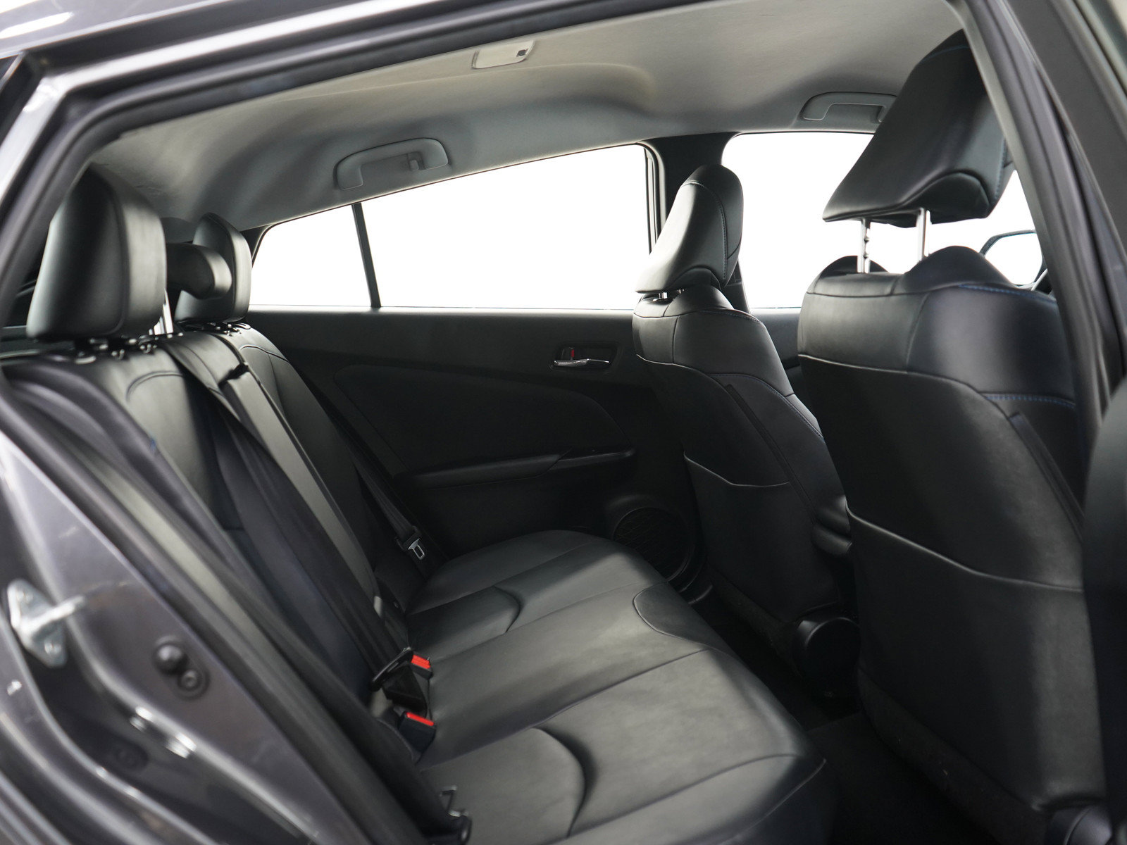 Used 2016 Toyota Prius Four Touring FWD image 12