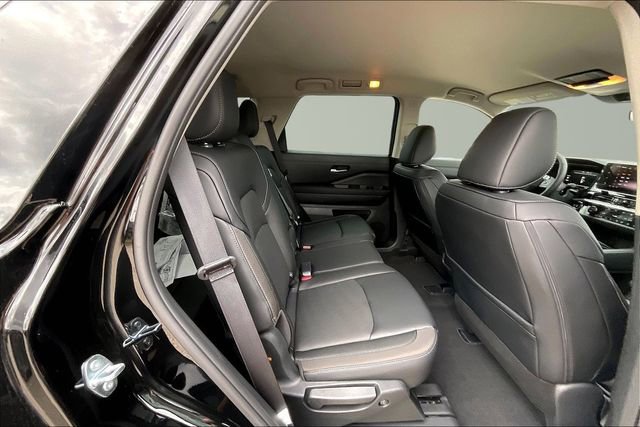 New 2026 Nissan Pathfinder SL AWD/4WD image 10