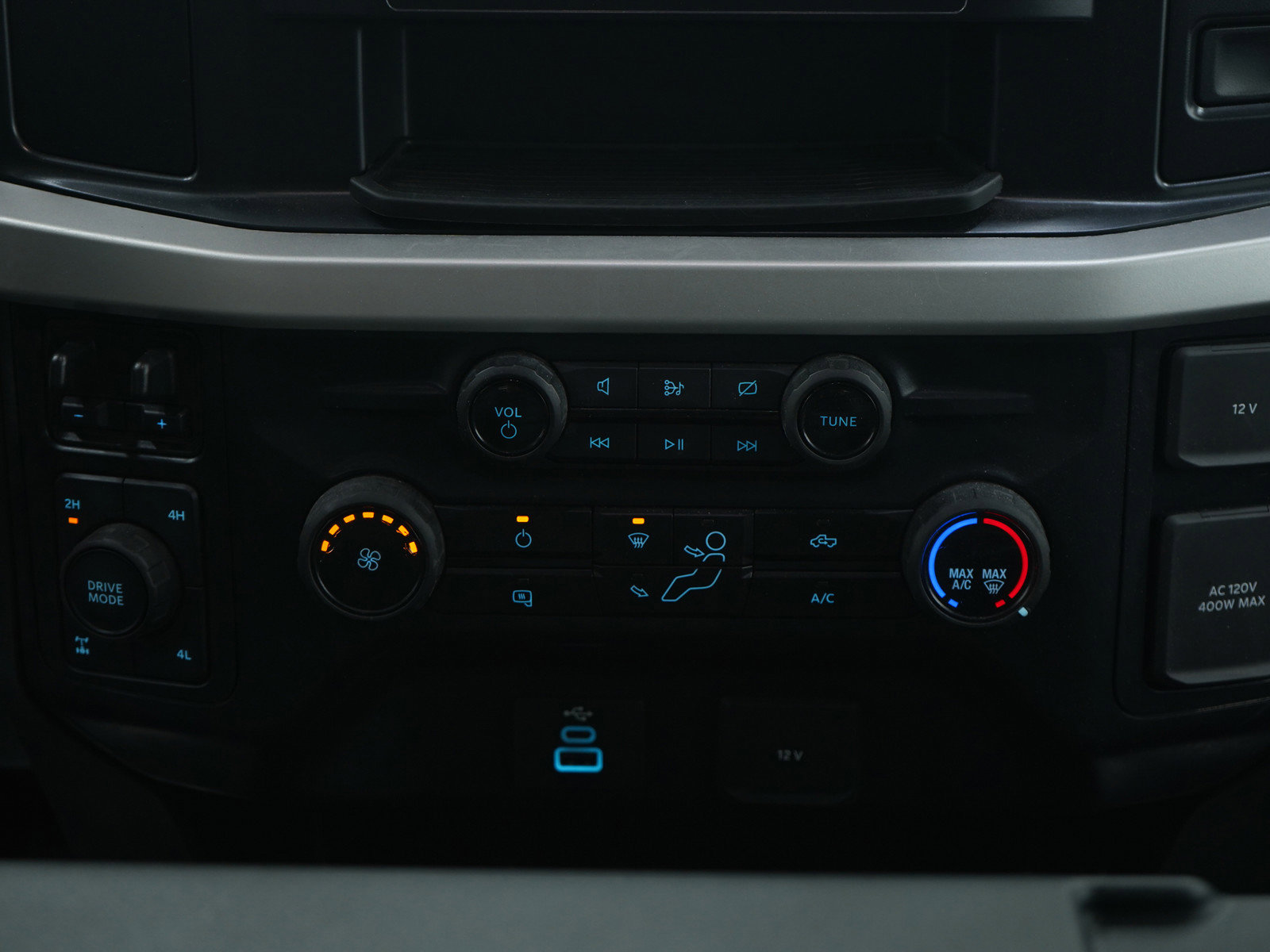 Used 2024 Ford F250 XLT image 20