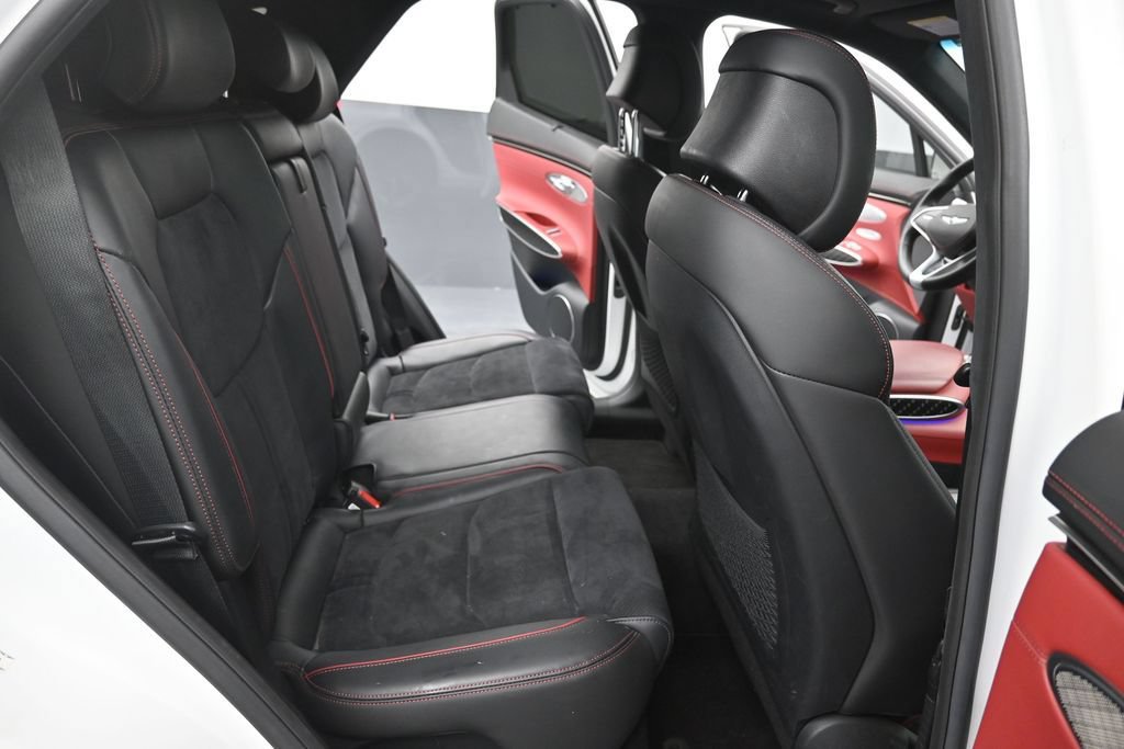 Used 2022 Genesis GV70 3.5T Sport w/ Sport Prestige Package AWD/4WD image 10