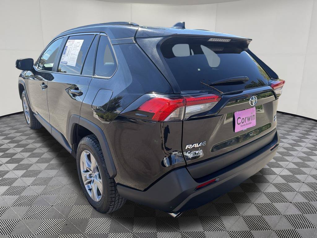 Used 2025 Toyota RAV4 XLE AWD/4WD image 5