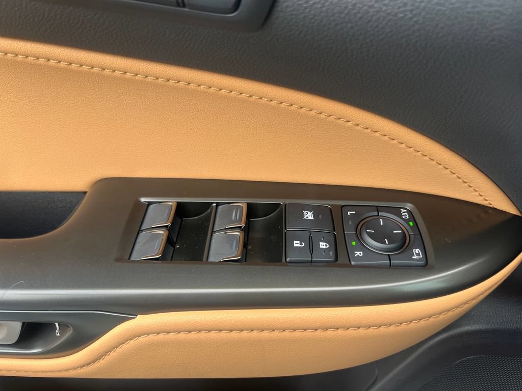 Used 2026 Lexus NX 350h AWD w/ Accessory Package (2T) image 11