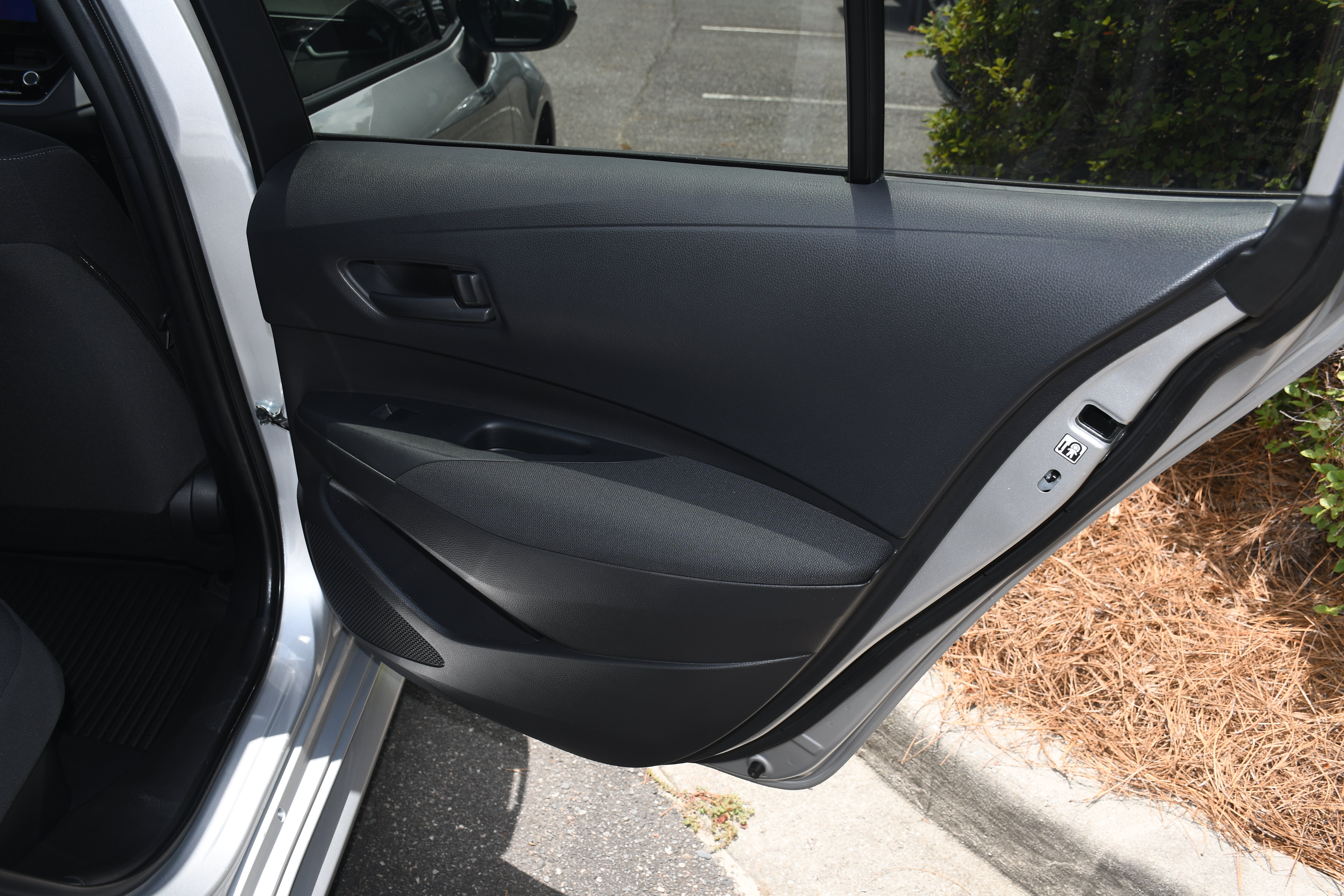Certified 2025 Toyota Corolla LE FWD image 18