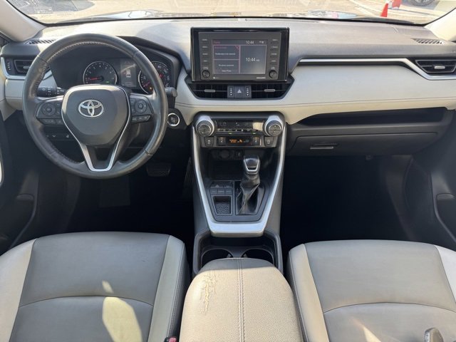 Used 2020 Toyota RAV4 XLE Premium image 15