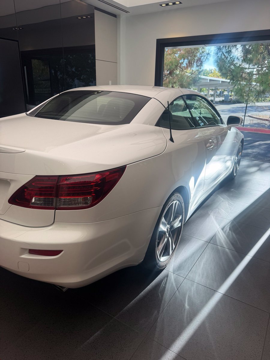 Used 2014 Lexus IS 250C w/ Navigation System Package RWD image 7