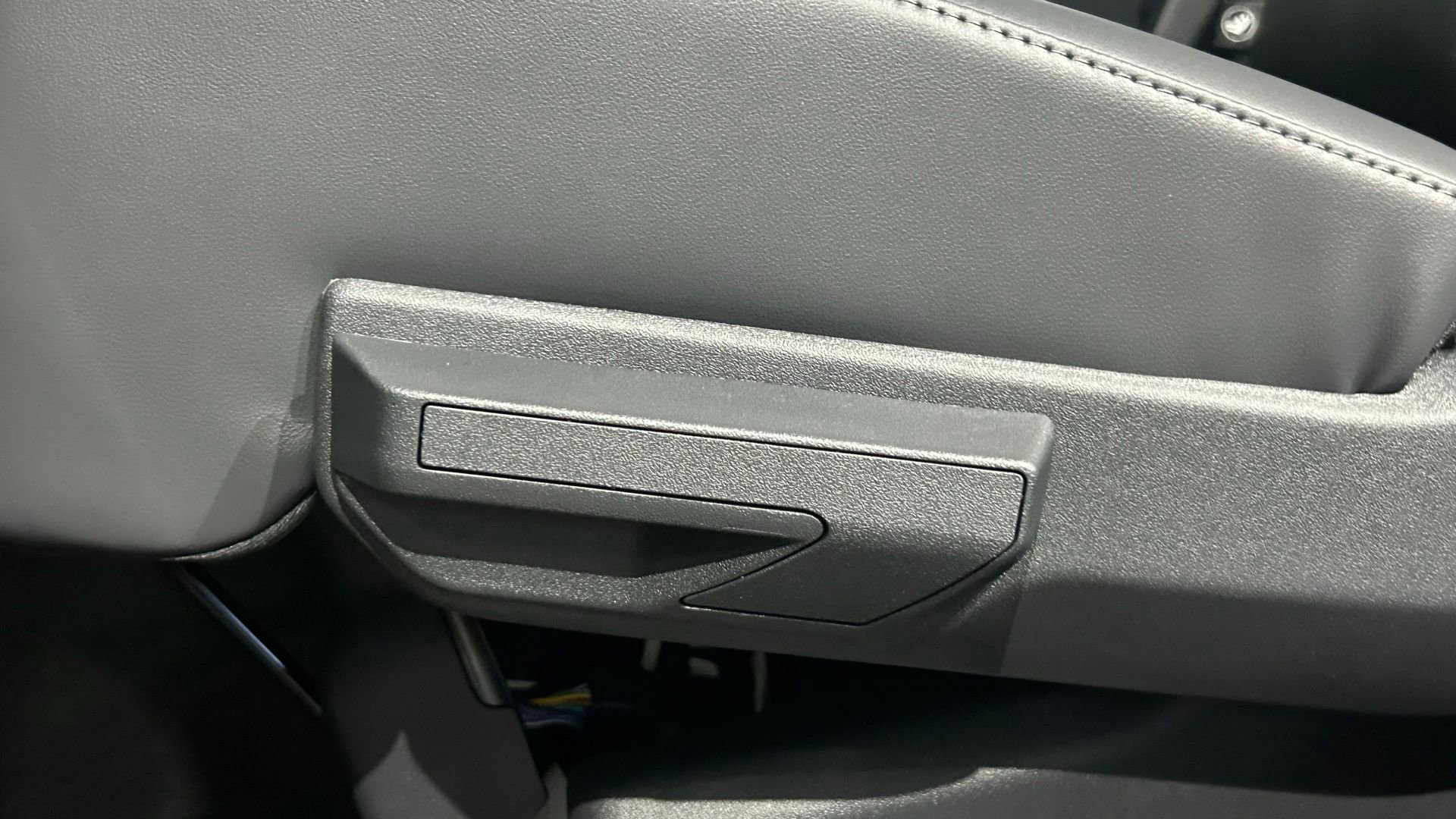 New 2026 Lincoln Navigator Premiere AWD/4WD image 52