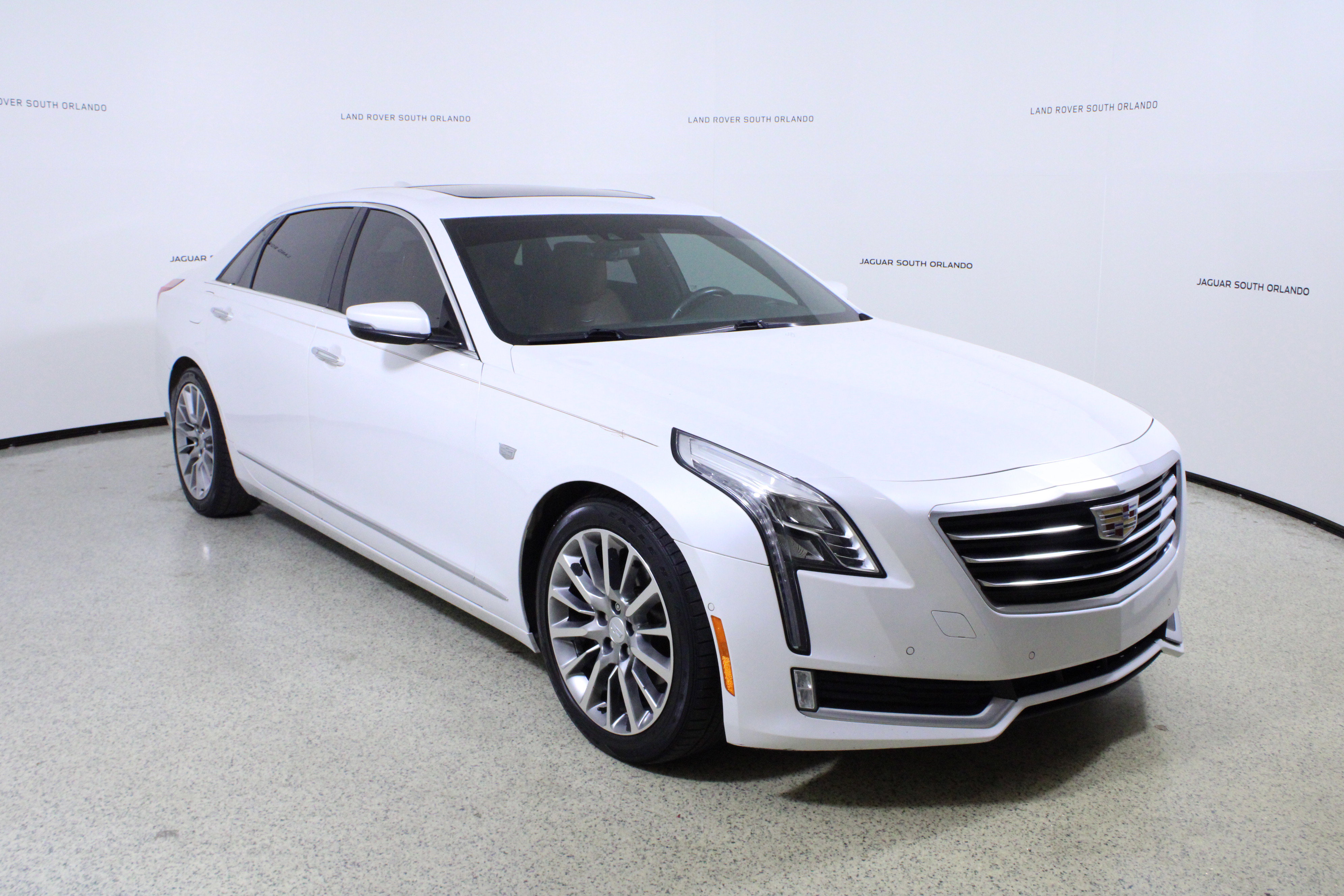 Used 2016 Cadillac CT6 Luxury image 3