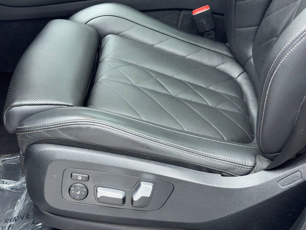 Used 2023 BMW X5 xDrive40i w/ M Sport Package image 38
