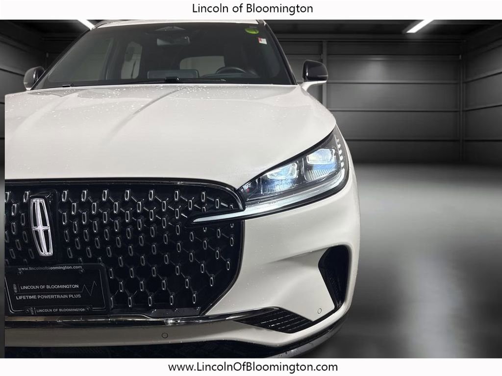 Certified 2025 Lincoln Aviator Reserve w/ Illumination Package image 17