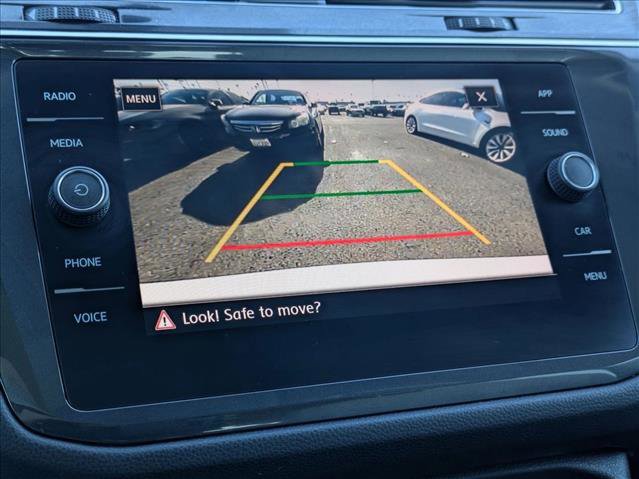 Used 2020 Volkswagen Tiguan SE w/ Panoramic Sunroof Package image 14