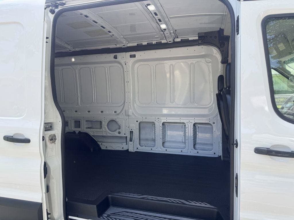 Used 2025 Ford Transit 250 148 Medium Roof RWD image 12
