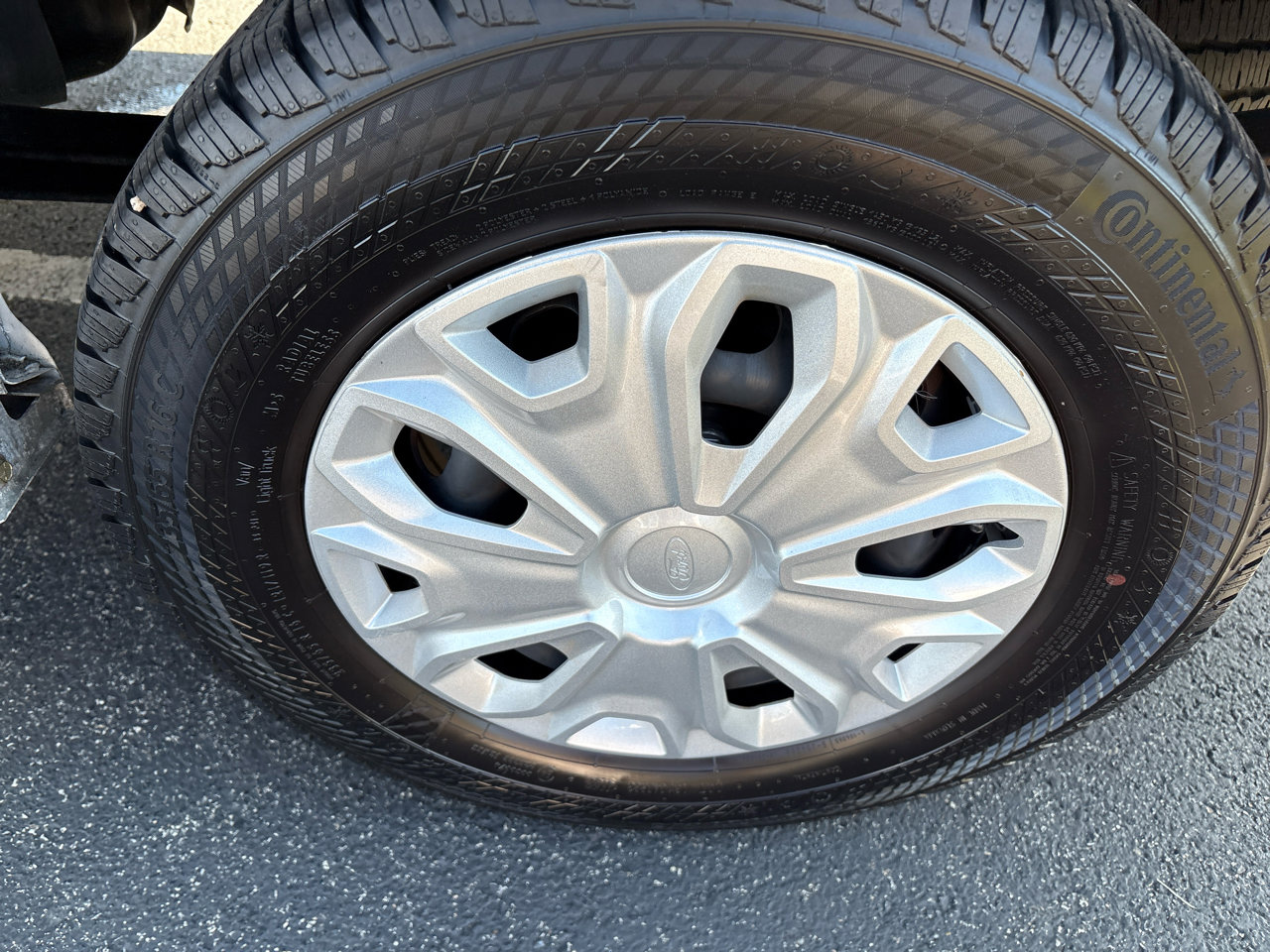 Used 2024 Ford Transit 250 Low Roof w/ Exterior Upgrade Package image 27