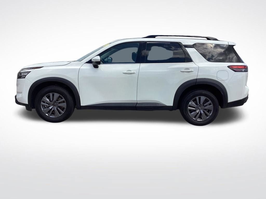 Used 2025 Nissan Pathfinder SV AWD/4WD image 7