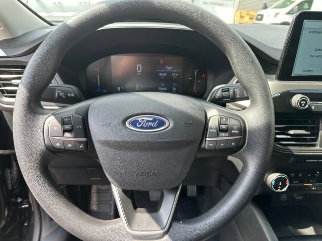 Used 2025 Ford Escape Active AWD/4WD image 17
