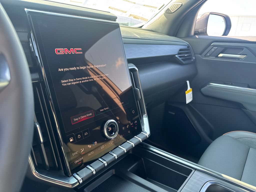 New 2026 GMC Acadia AT4 w/ Luxury Package AWD/4WD image 18