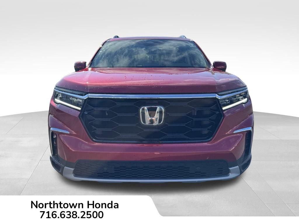 New 2025 Honda Pilot Touring image 3