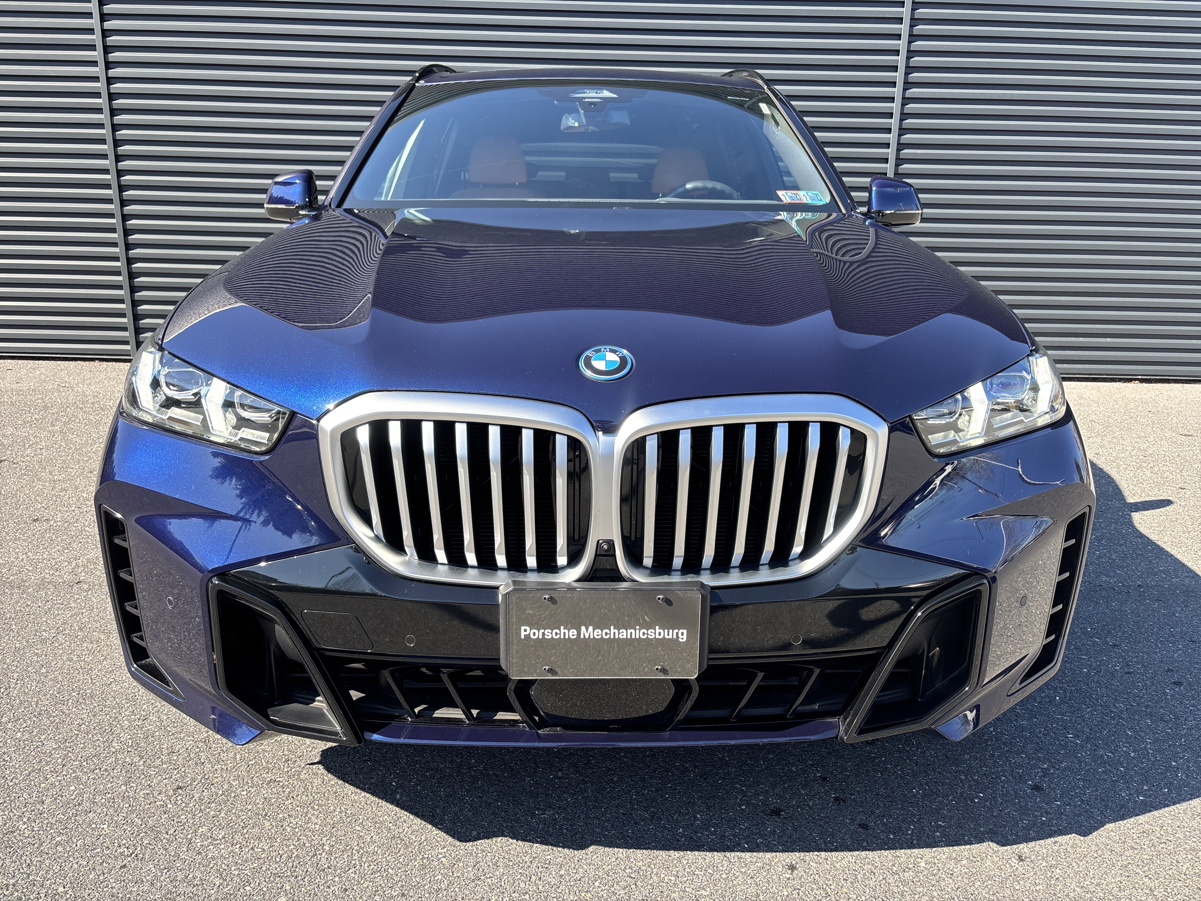 Used 2026 BMW X5 xDrive50e image 8