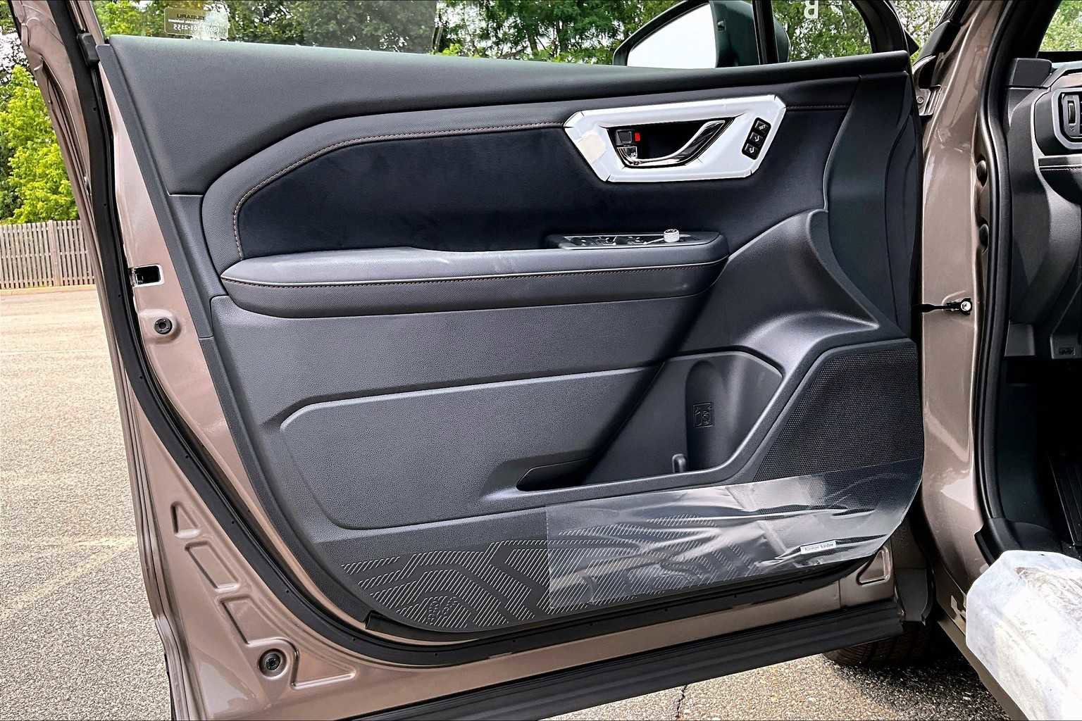 New 2025 Subaru Forester Touring image 10