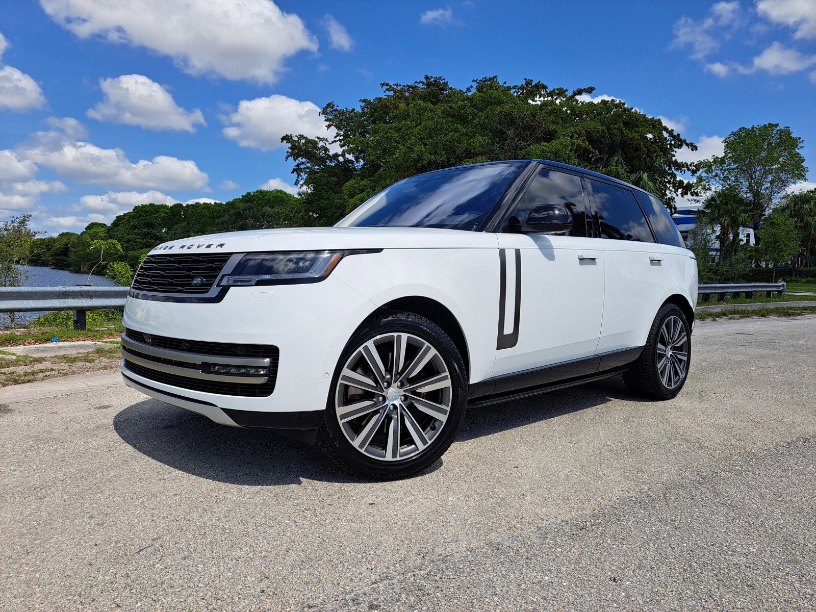 Certified 2023 Land Rover Range Rover SE