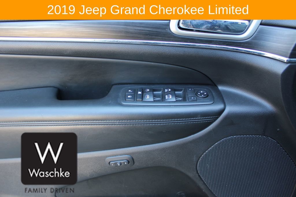 Used 2019 Jeep Grand Cherokee Limited w/ Luxury Group II AWD/4WD image 17