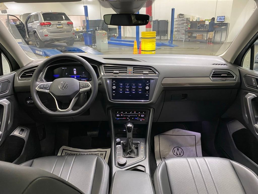 Used 2024 Volkswagen Tiguan Wolfsburg Edition image 34
