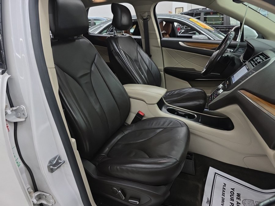 Used 2017 Lincoln MKC Select w/ Select Plus Package AWD/4WD image 10