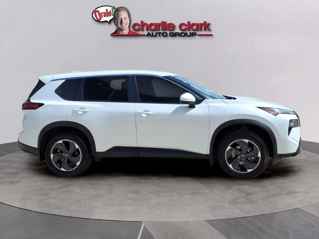Certified 2025 Nissan Rogue SV AWD/4WD image 6