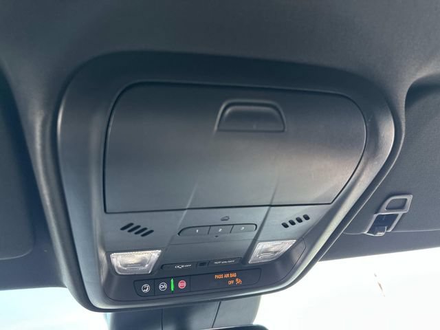 Used 2024 Cadillac XT4 Premium Luxury FWD image 30