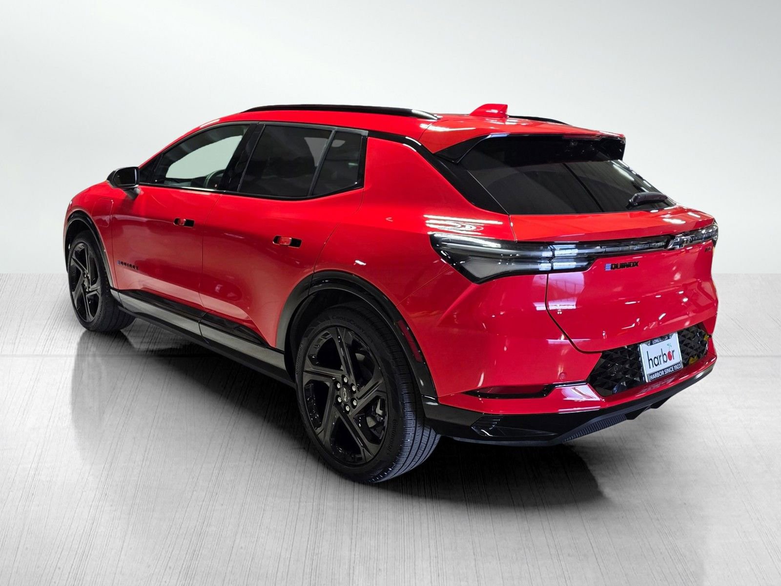 Used 2025 Chevrolet Equinox EV RS w/ Convenience Package II image 9