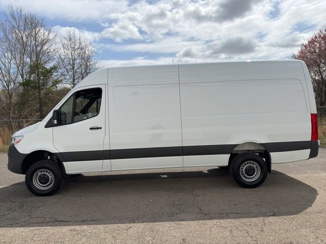 Used 2024 Mercedes-Benz Sprinter 2500 image 5