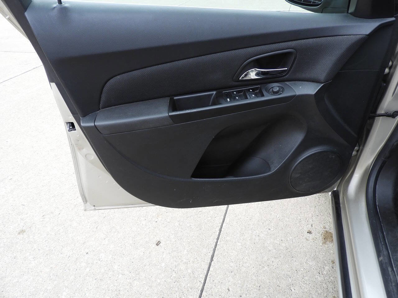 Used 2013 Chevrolet Cruze LT FWD image 18