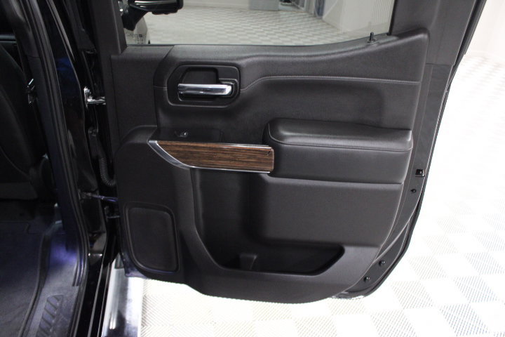 Used 2019 Chevrolet Silverado 1500 High Country w/ Technology Package AWD/4WD image 30