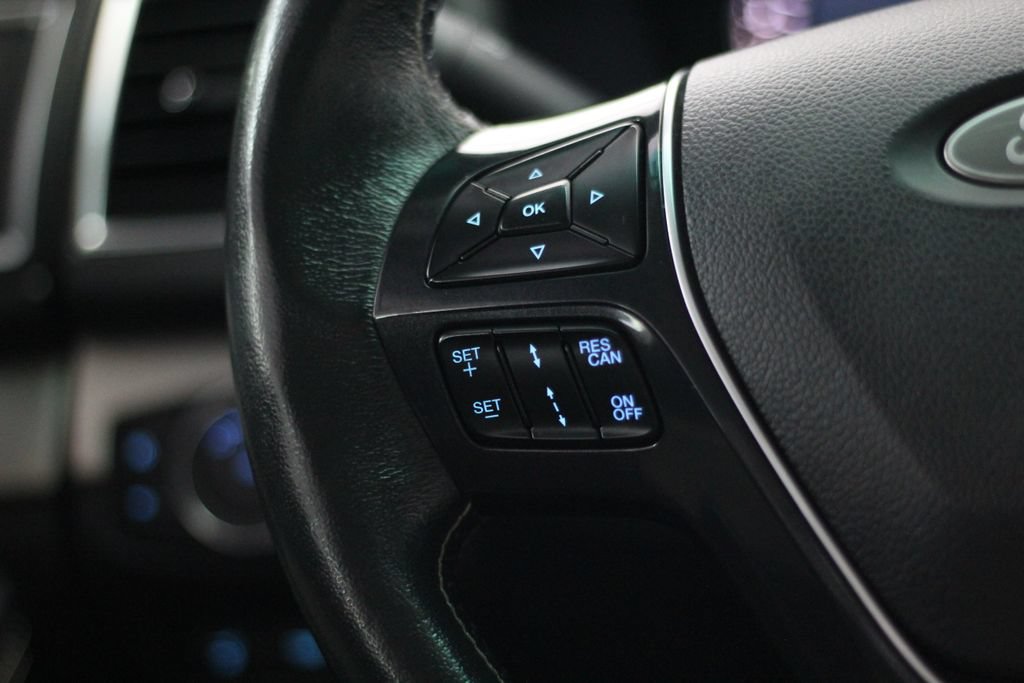Used 2018 Ford Explorer Platinum AWD/4WD image 12