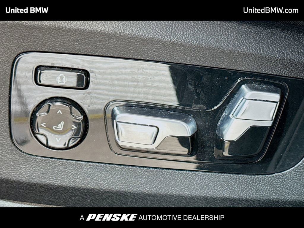 Used 2024 BMW X7 xDrive40i w/ Executive Package image 4