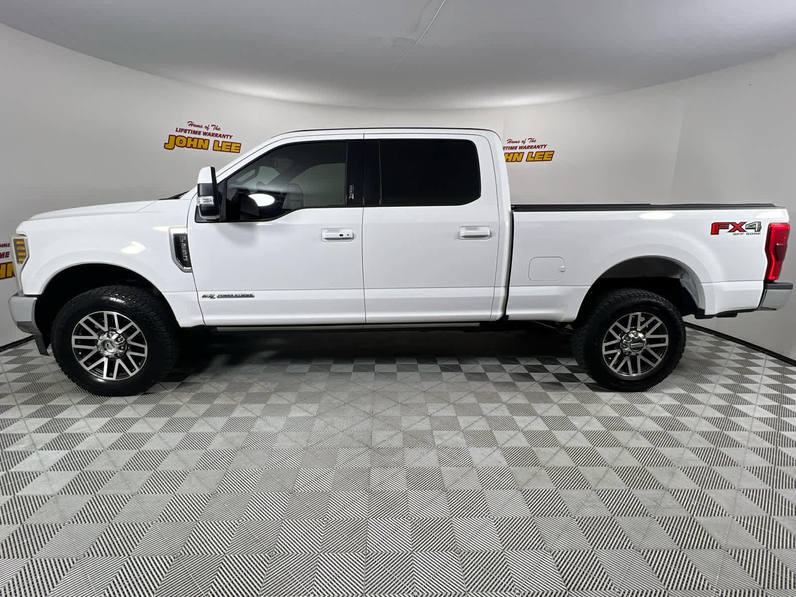Used 2019 Ford F250 Lariat w/ Lariat Ultimate Package AWD/4WD image 5