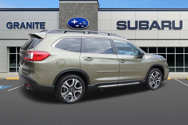 Used 2025 Subaru Ascent Limited AWD/4WD image 11