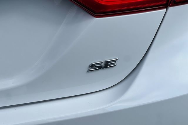 Used 2024 Toyota Camry SE image 34