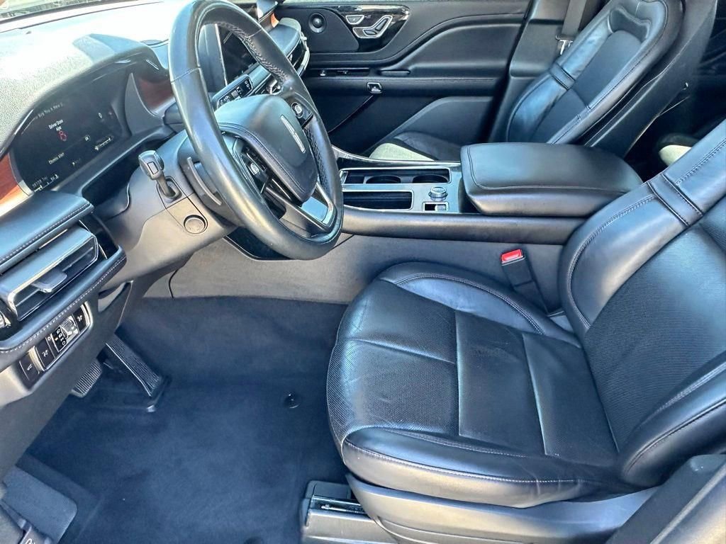 Used 2023 Lincoln Aviator Reserve image 6