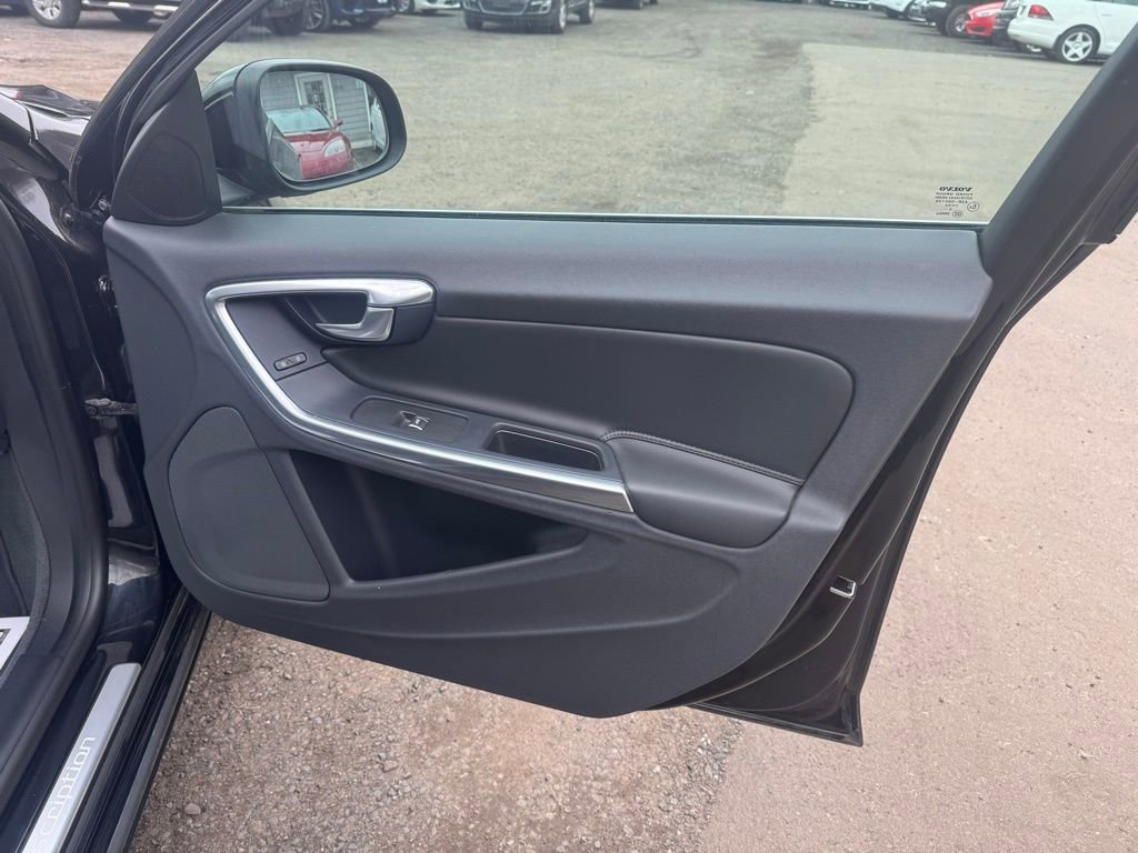 Used 2017 Volvo S60 T5 Inscription w/ Convenience Package image 20