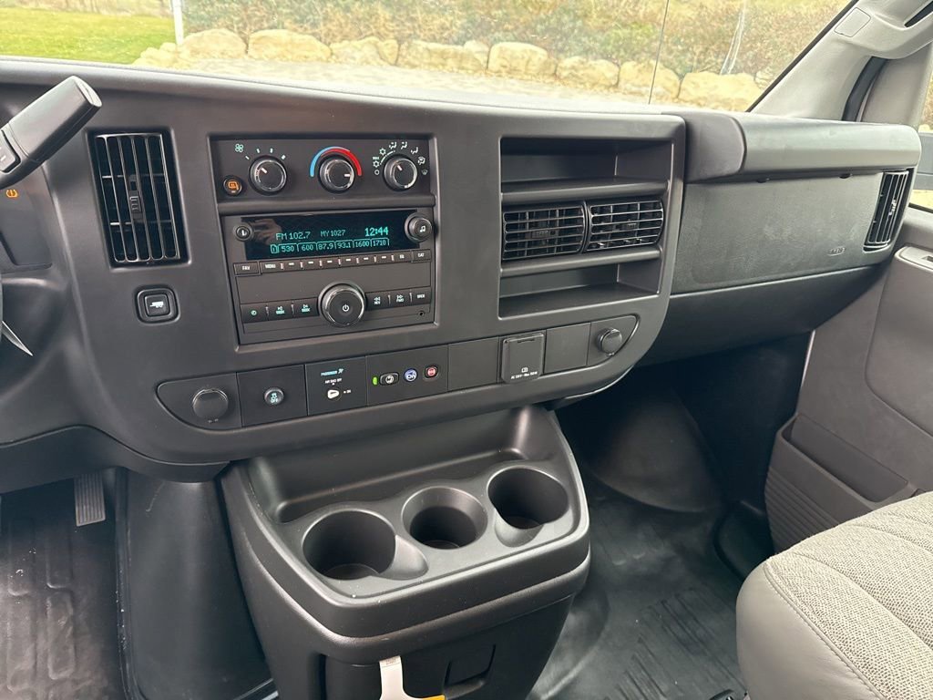 New 2025 GMC Savana 2500 w/ Enhanced Convenience Package image 41