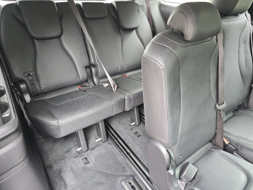 Used 2025 Kia Carnival SX Prestige FWD image 21