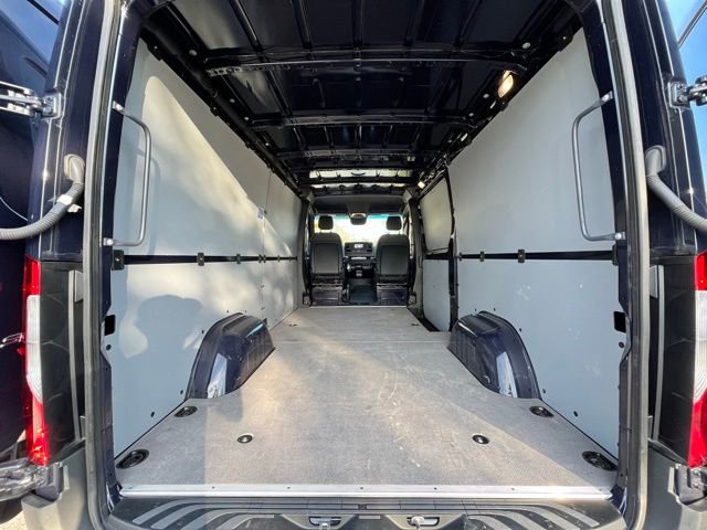 Used 2024 Mercedes-Benz Sprinter 2500 image 9