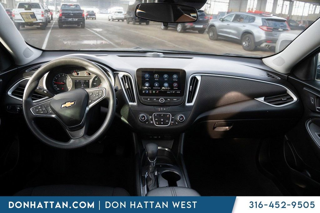 Used 2023 Chevrolet Malibu LT image 4