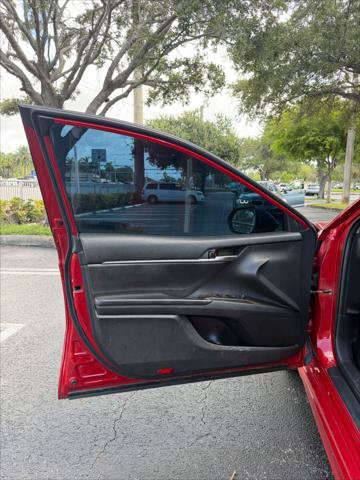Used 2022 Toyota Camry SE w/ Convenience Package FWD image 26