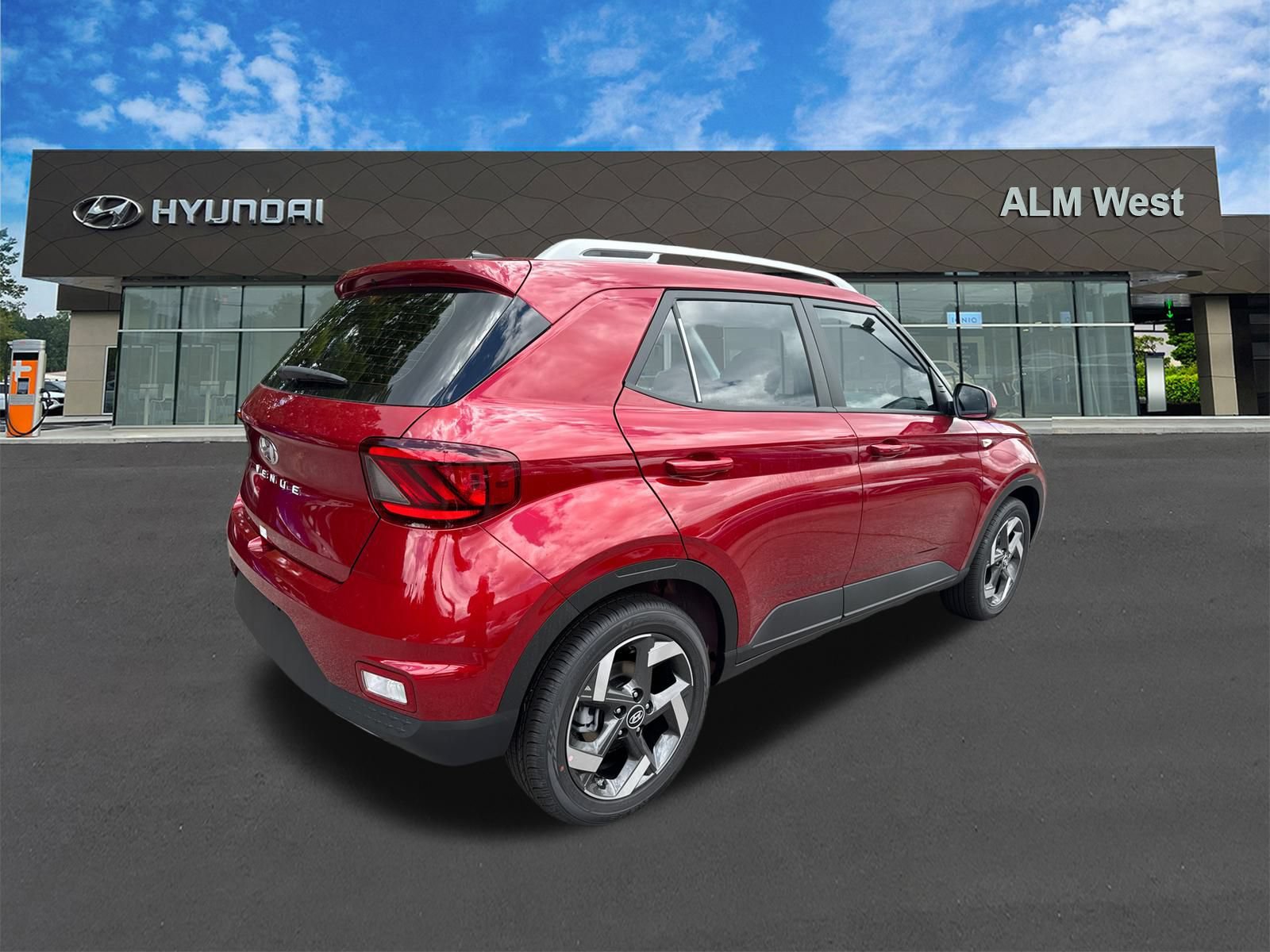 Used 2025 Hyundai Venue SEL FWD image 5