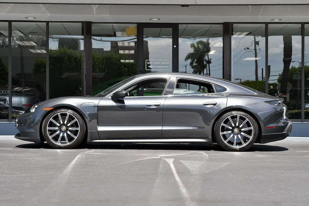 Used 2020 Porsche Taycan 4S AWD/4WD image 9